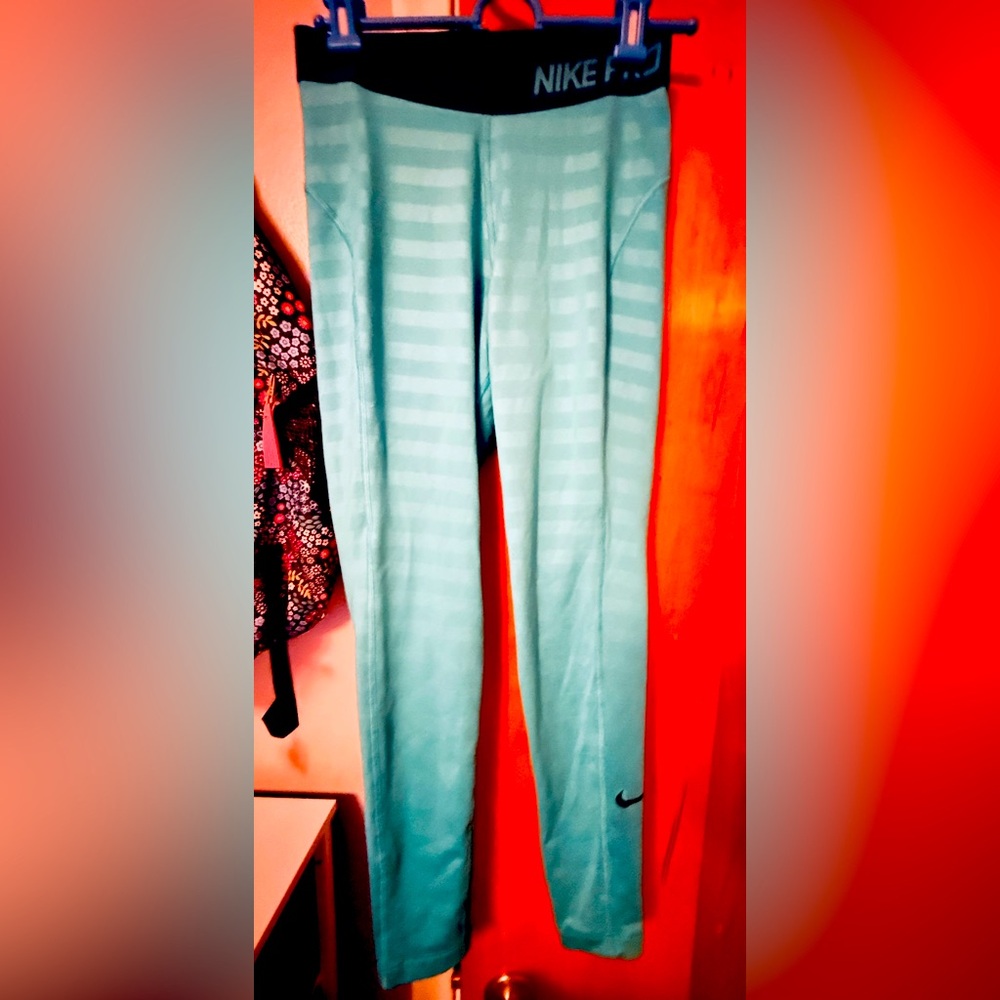 Nike leggings women’s small turquoise dri fit
